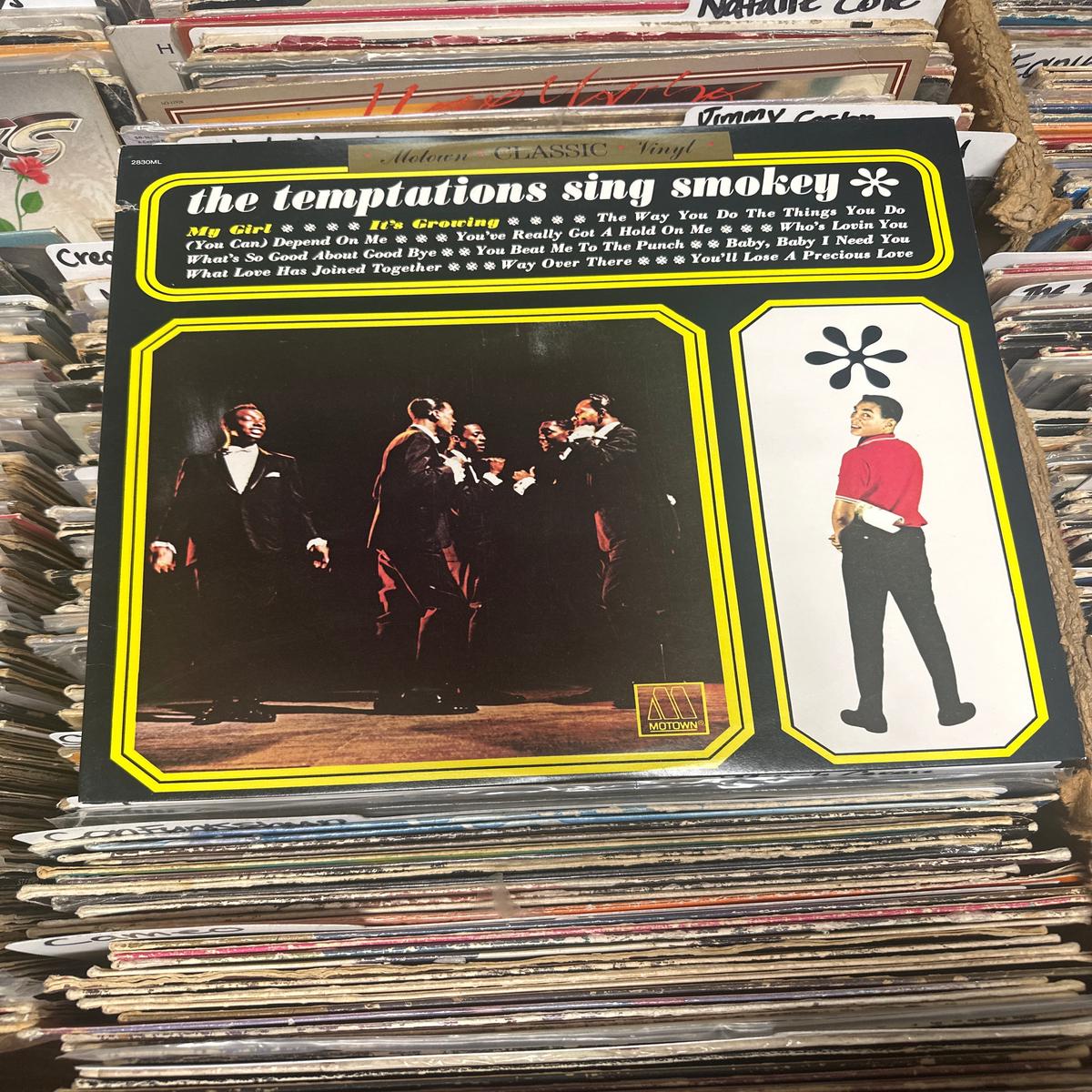 The Temptations  The Temptations Sing Smokey Vinyl LP MOT 2830 Near Mint/VG+